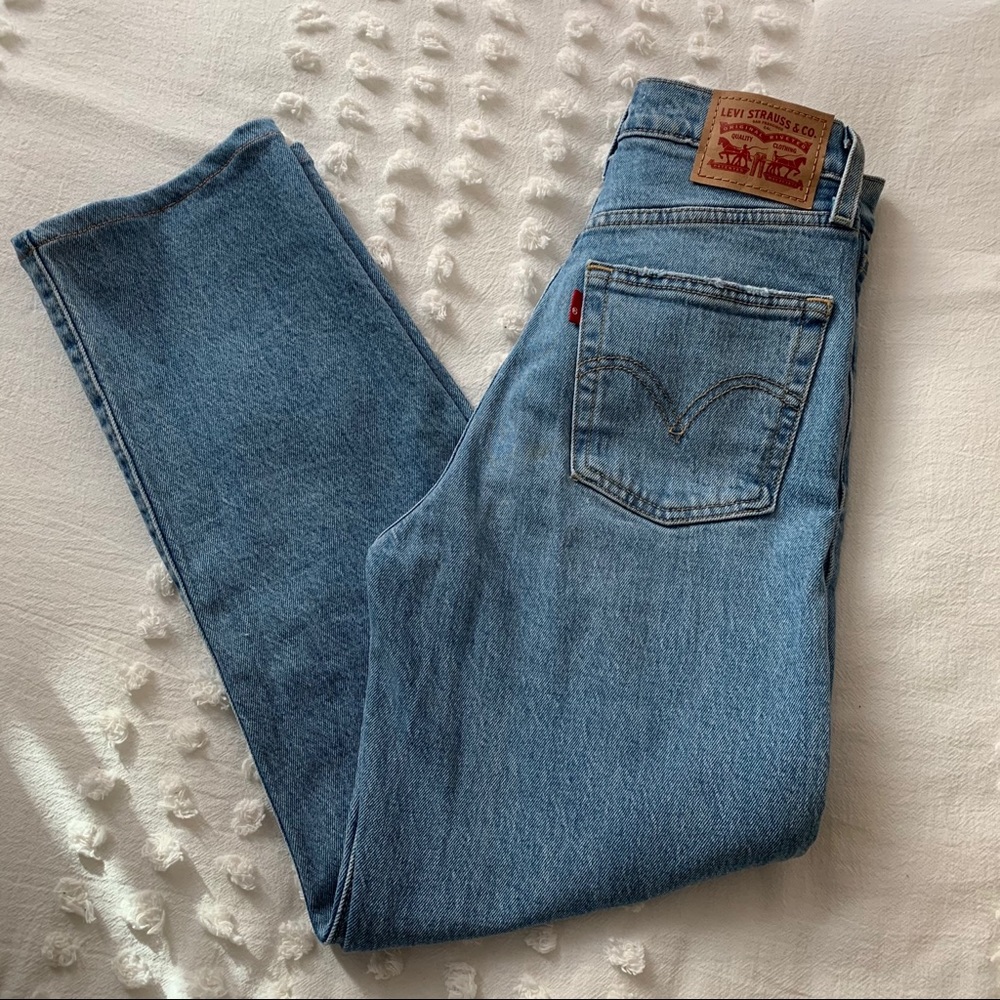 Levi’s Ribcage Jeans
